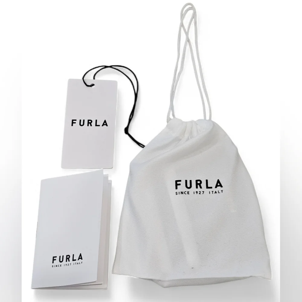 Furla Classic Credit Card Case Textured Leather In Black, New
